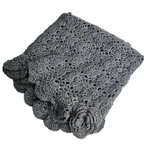 Hand Crocheted Gray Wool Wrap Shawl 62 x 32 Scalloped Edges - Picture 2 of 7